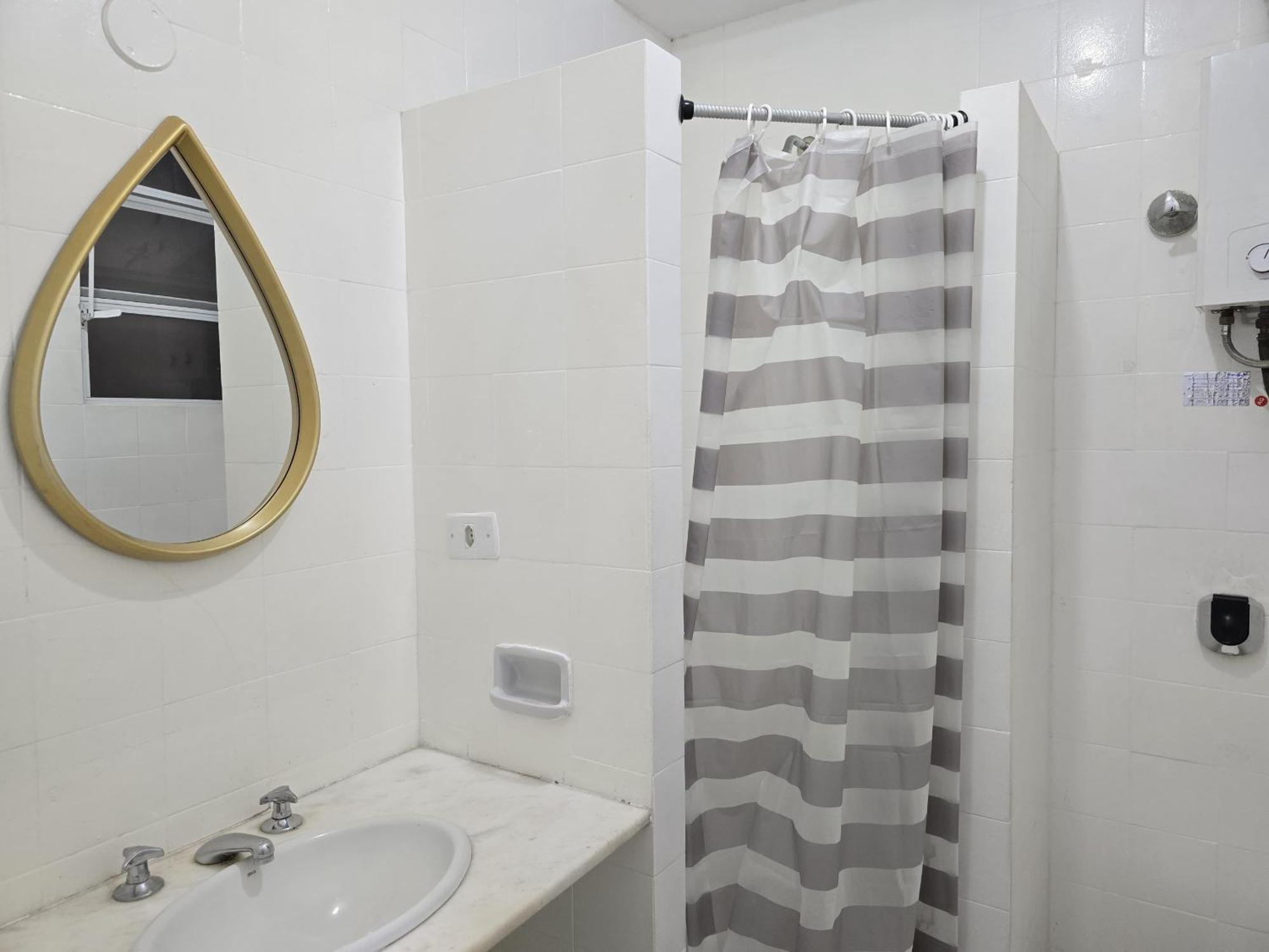 Apartamento Qto E Sala, Smart Tv, Wi-fi, Ar-cond, De Copacabana *